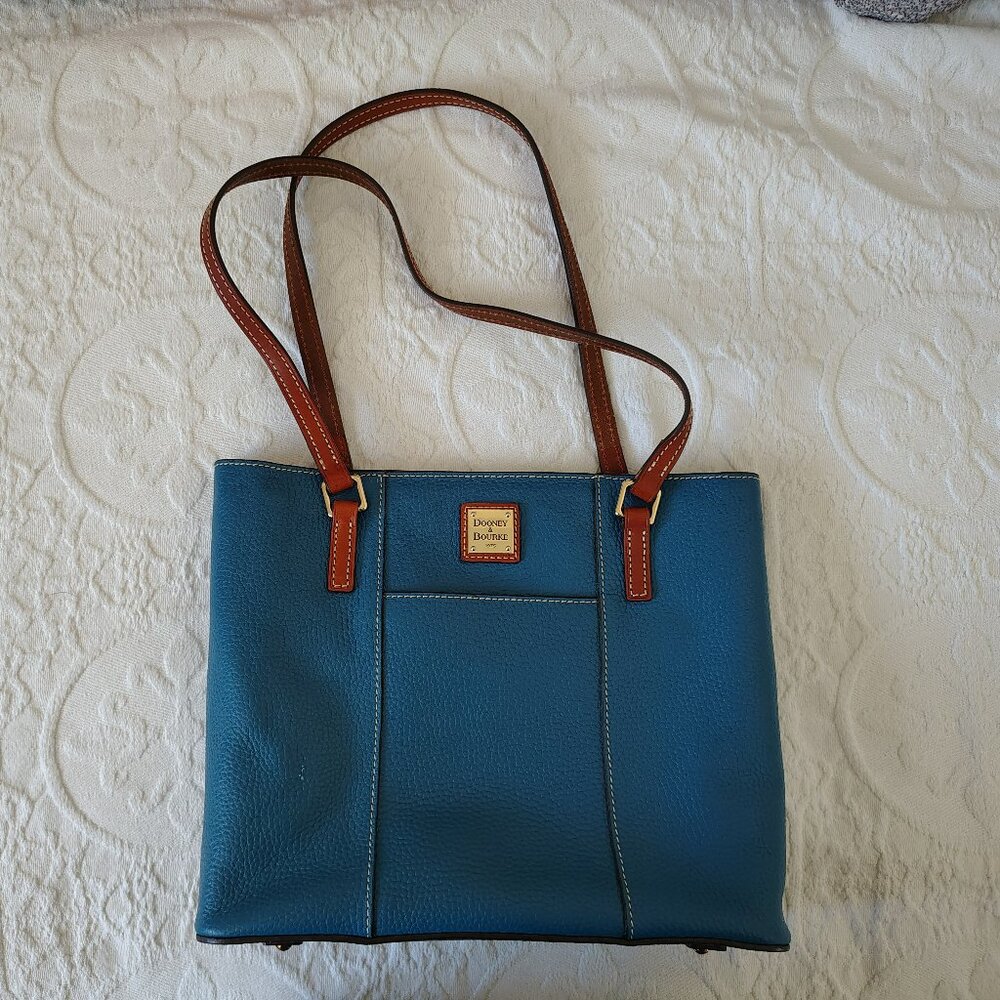 Dooney and Bourke Bag